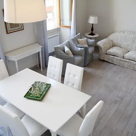 La Torricella Apartment *